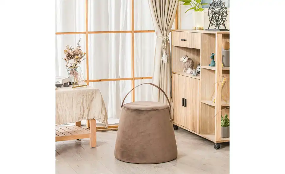 Pouf, in Wohnsituation