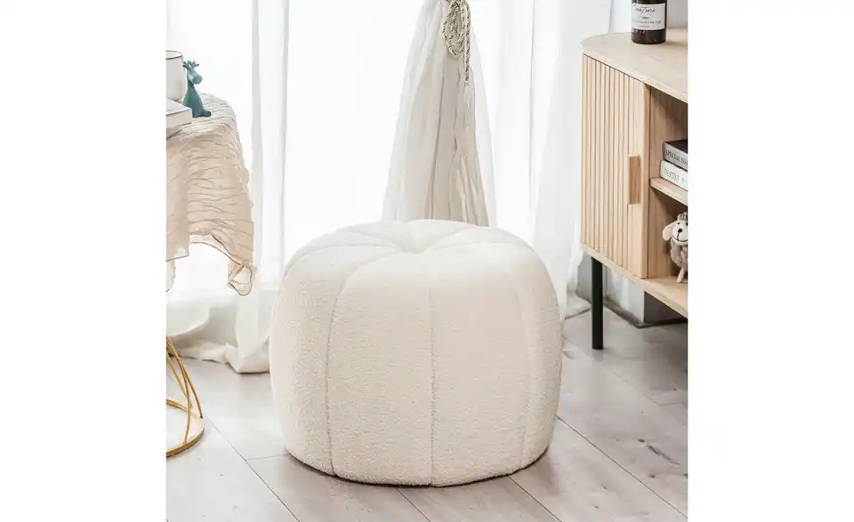 Pouf, in Wohnsituation