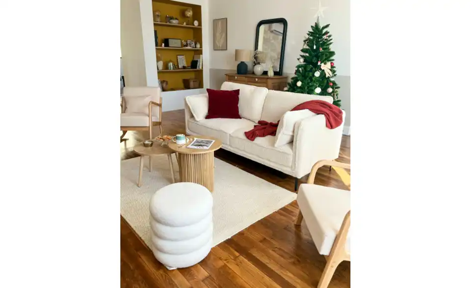 Pouf, in Wohnsituation