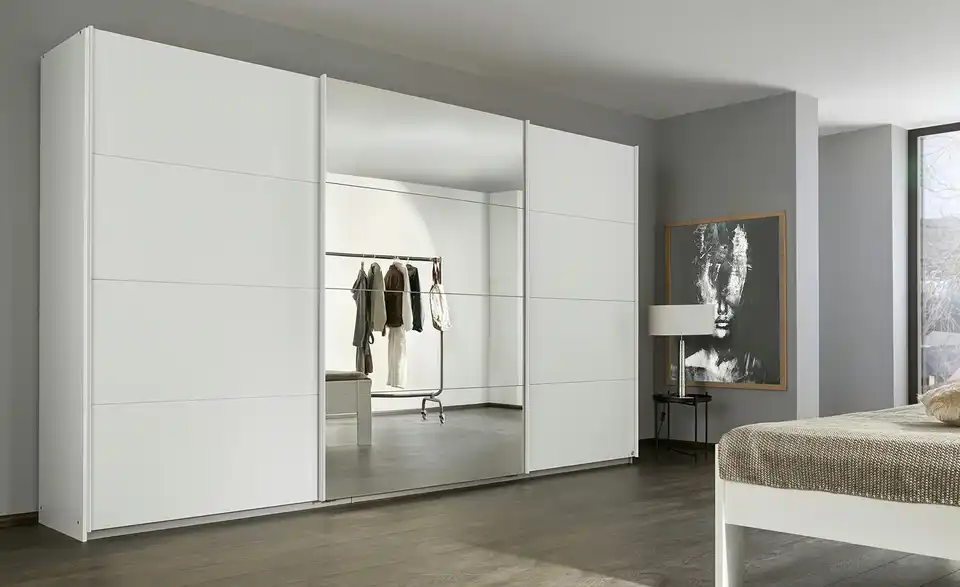 Schwebetürenschrank Coventry, in Wohnsituation
