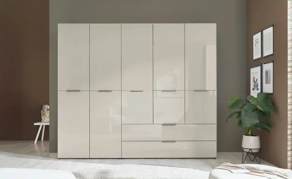 Kleiderschrank 5-türig Vitreo Neo, in Wohnsituation