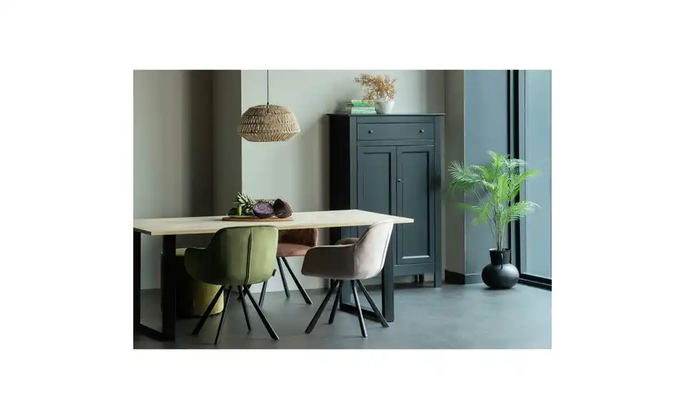 WOOOD Kleiderschrank, in Wohnsituation