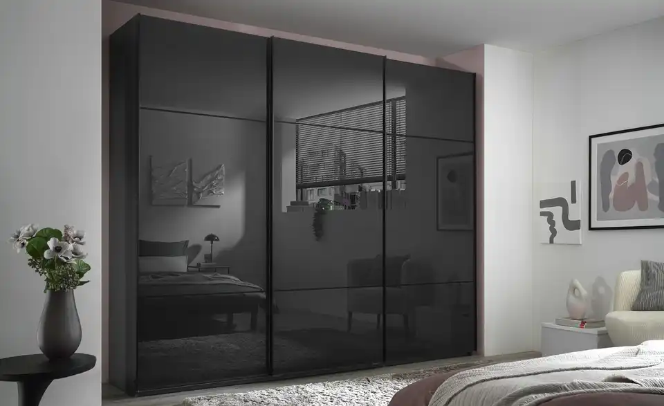 Schwebetürenschrank Minda, in Wohnsituation