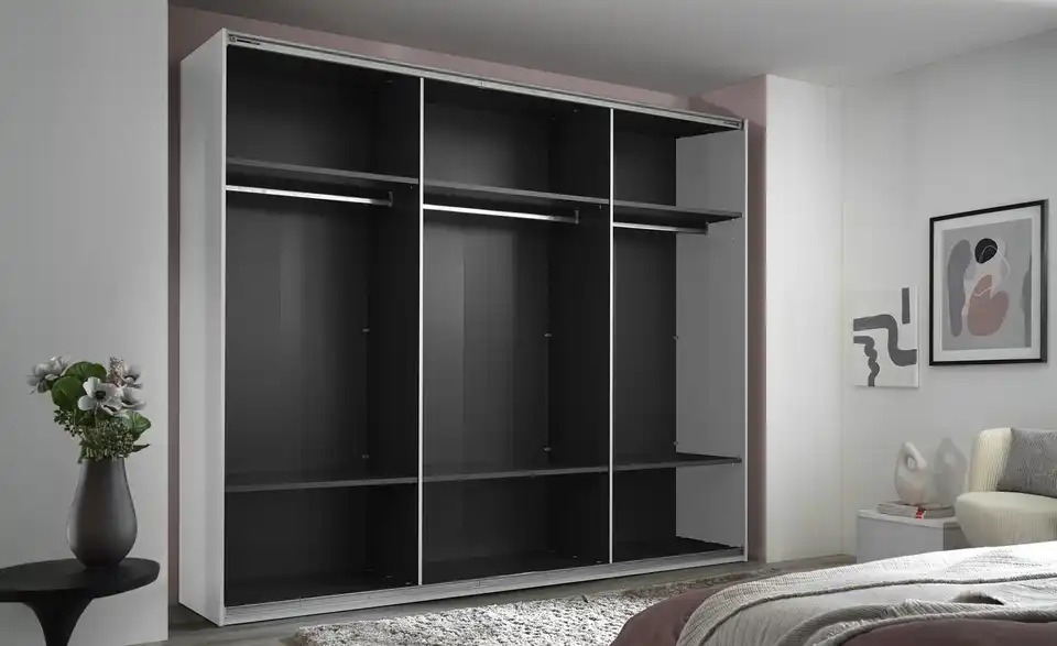 Schwebetürenschrank Minda, in Wohnsituation