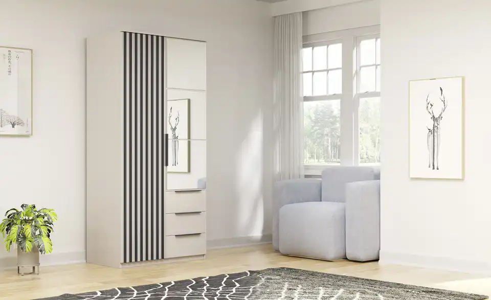 Drehtürenschrank, in Wohnsituation