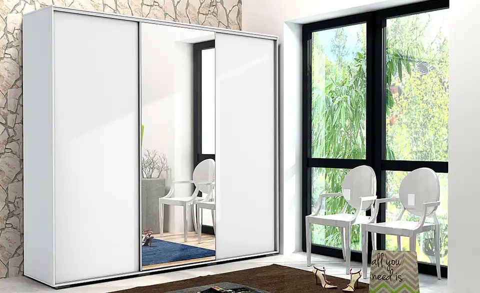Schwebetürenschrank, in Wohnsituation