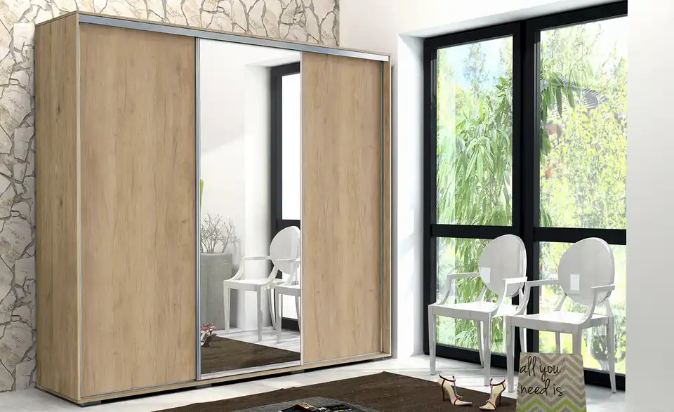 Schwebetürenschrank, in Wohnsituation