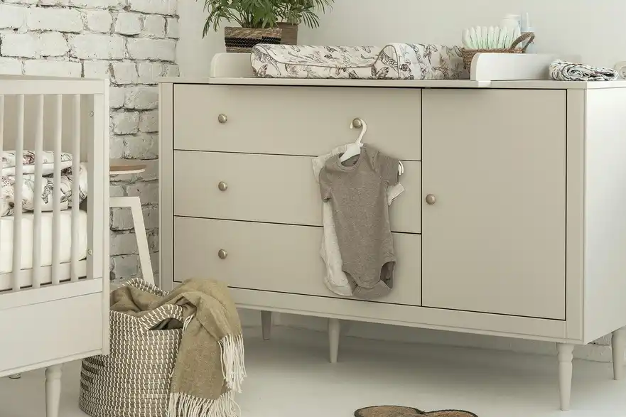 pinio Wickelkommode Petite, in Wohnsituation