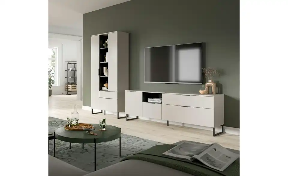 Wohnwand, in Wohnsituation