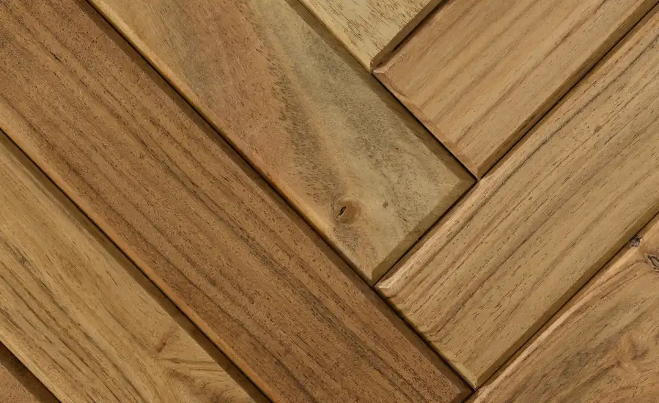 Vitrine Calatria aus Massivholz, Detailansicht