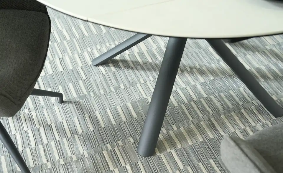 Stuhl drehbar Inari, Detailansicht