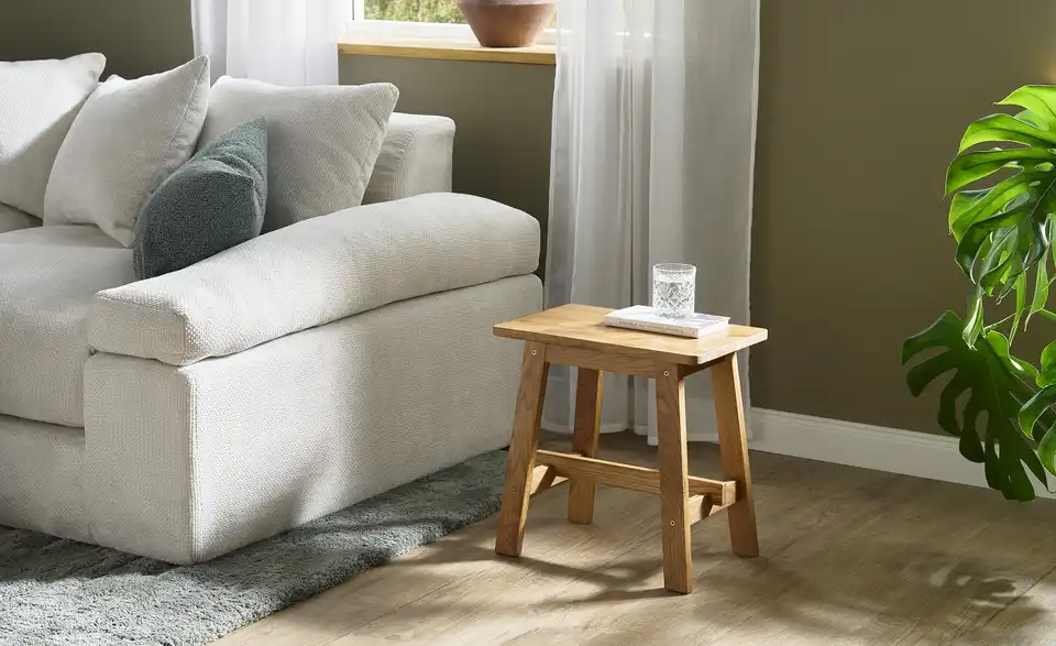 Hocker Siro, in Wohnsituation