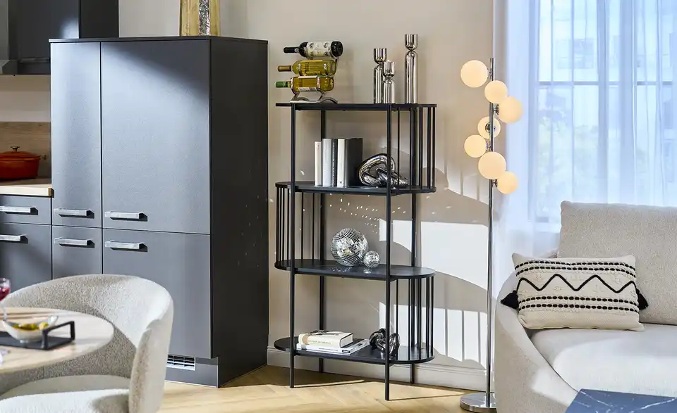 Regal Hella, in Wohnsituation