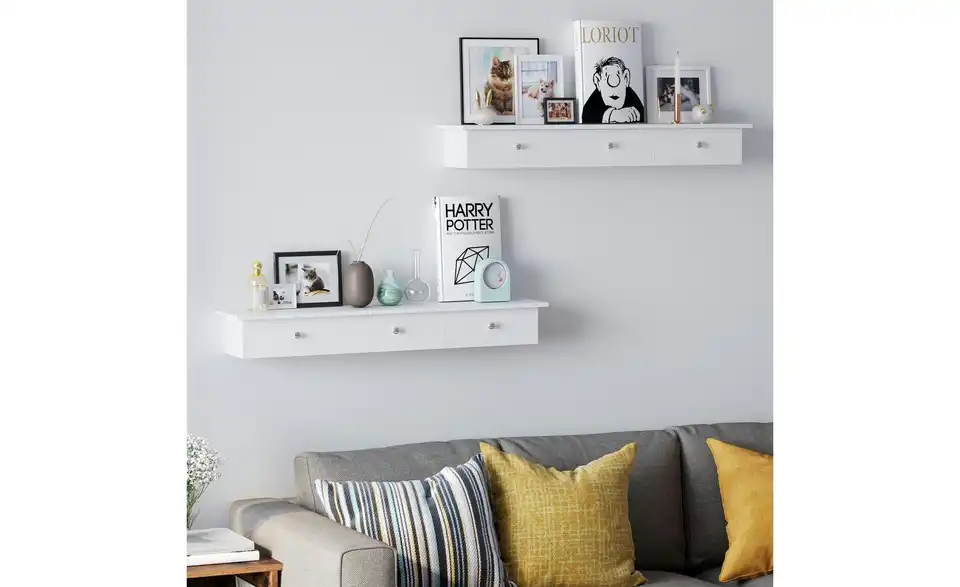 Wandregal, in Wohnsituation