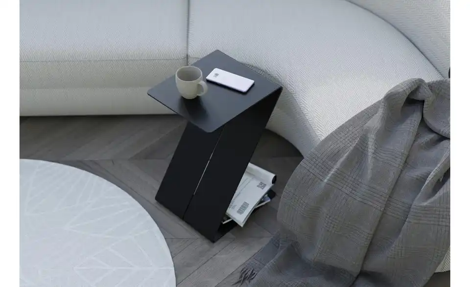 Eisenherz Beistelltisch, in Wohnsituation