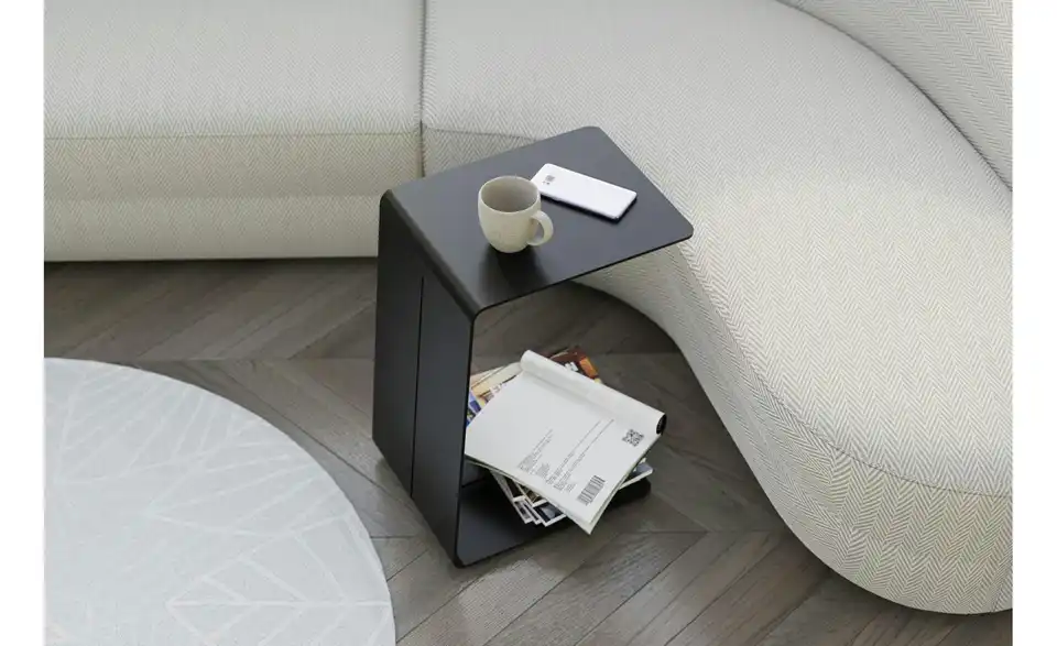 Eisenherz Beistelltisch, in Wohnsituation