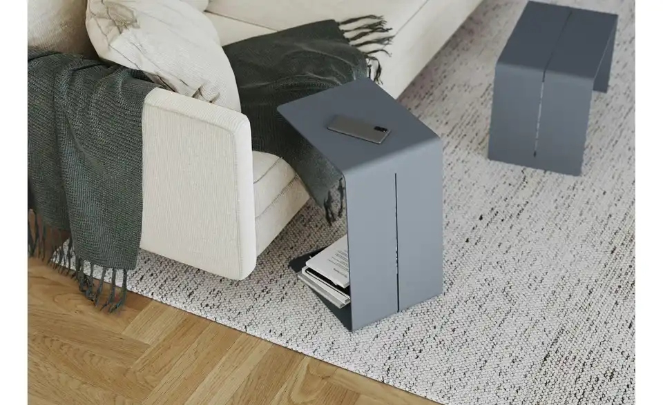 Eisenherz Beistelltisch, in Wohnsituation