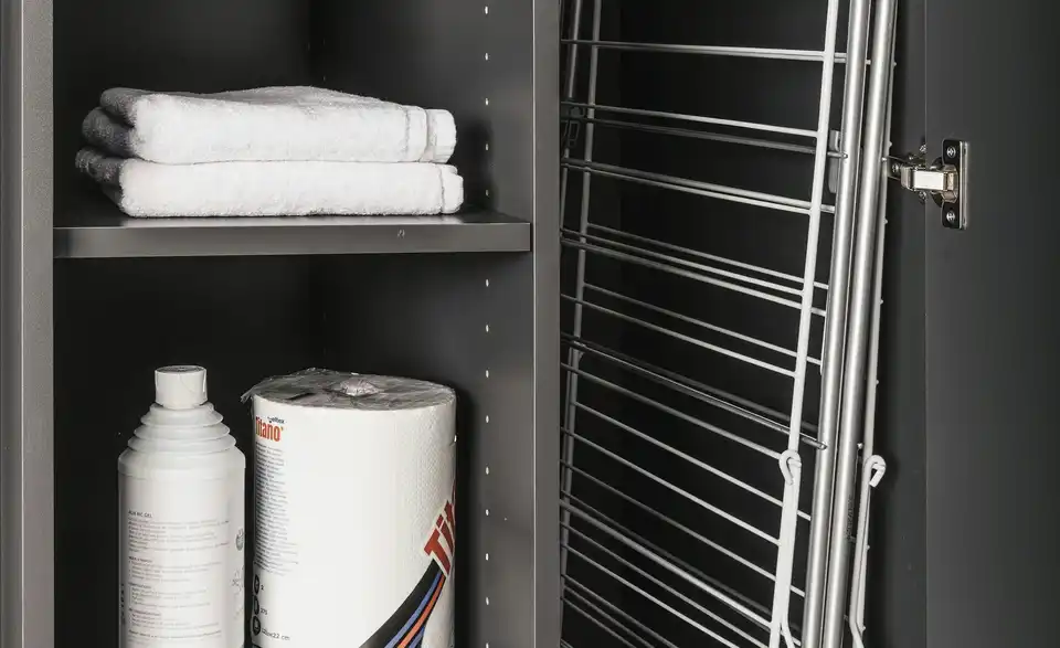 Putzmittelschrank WaschRaum, Detailansicht