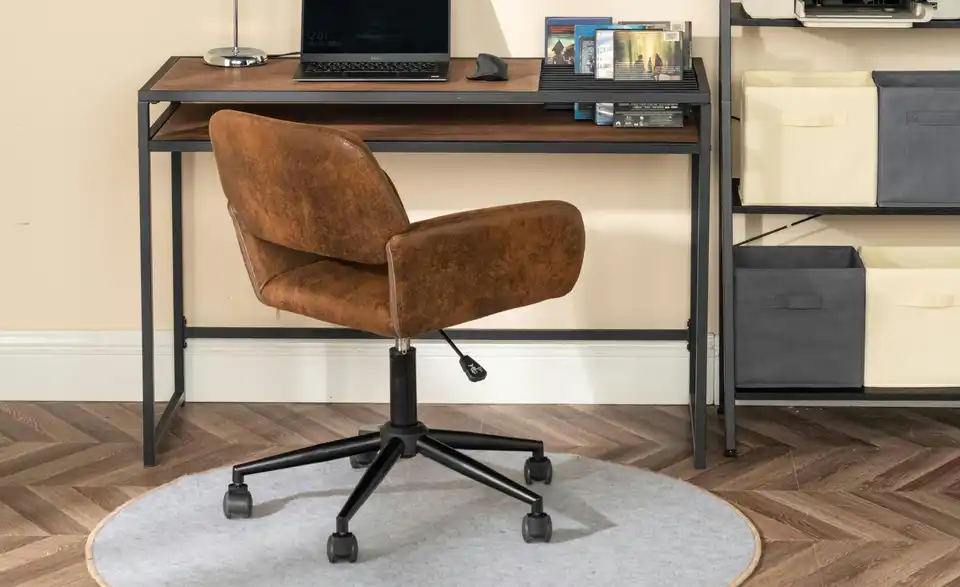 Bürodrehstuhl, in Wohnsituation