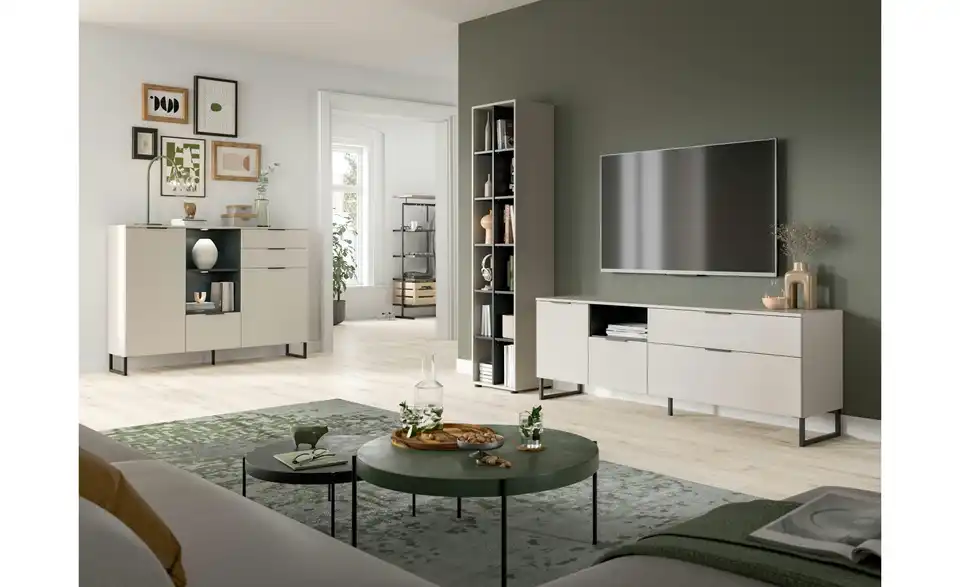 Stauraumregal, in Wohnsituation