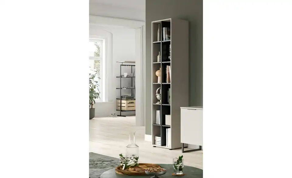 Stauraumregal, in Wohnsituation