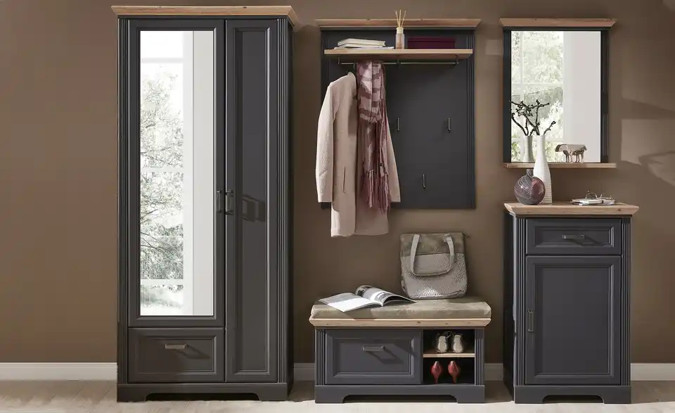 Garderobenschrank Varese, in Wohnsituation