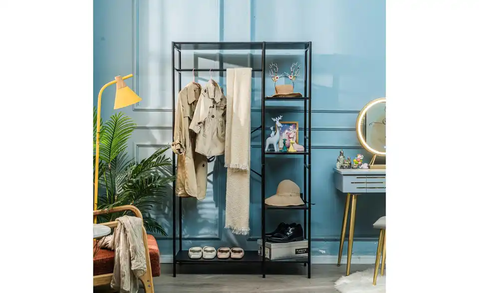 Kompaktgarderobe, in Wohnsituation