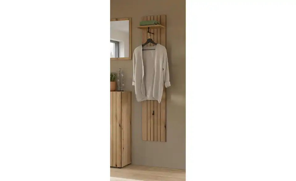 Garderobenpaneel, in Wohnsituation