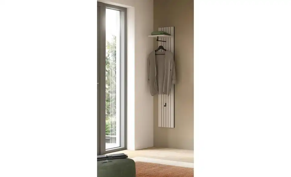 Garderobenpaneel, in Wohnsituation