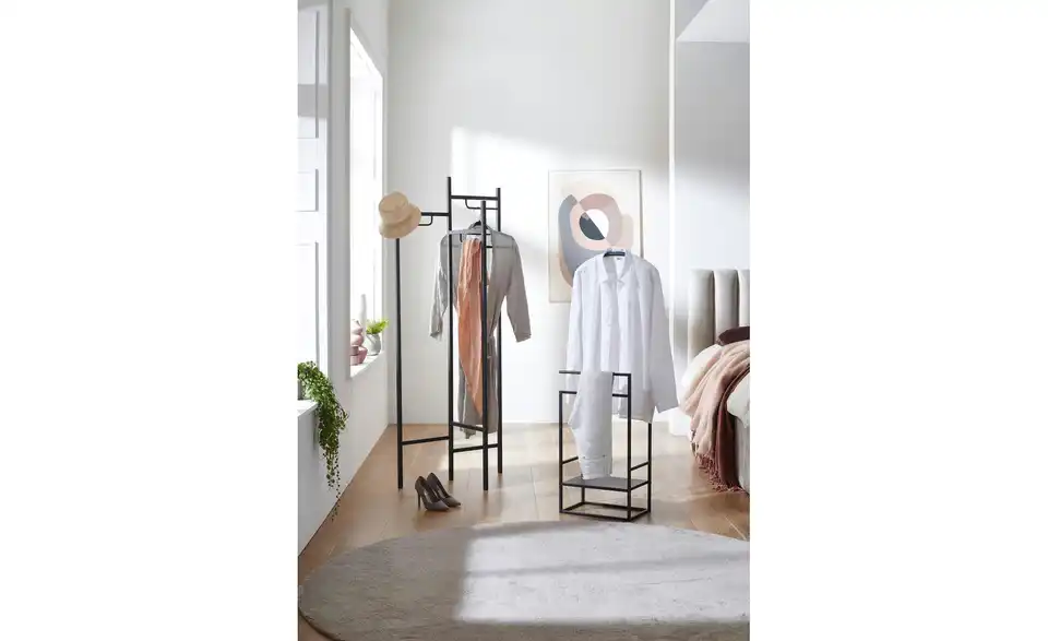 Garderobenständer, in Wohnsituation