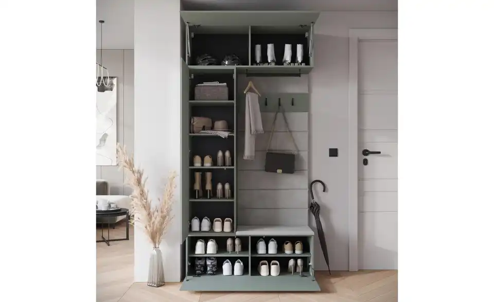 Garderobe Tejo, geöffnet