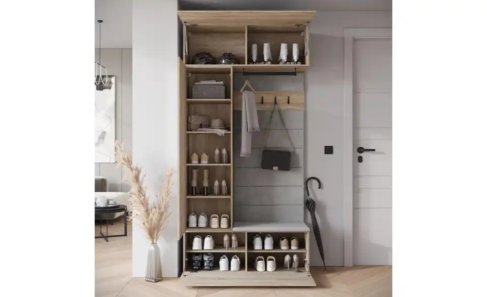 Garderobe Tejo, geöffnet