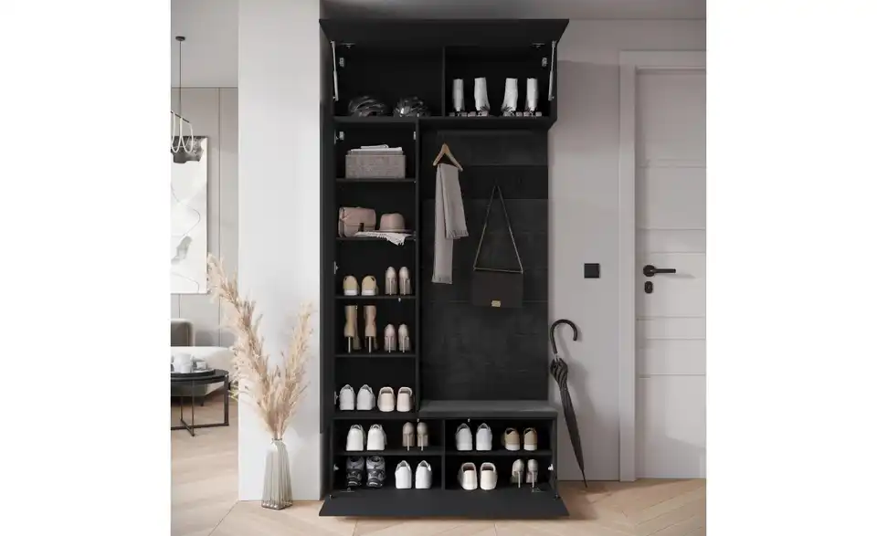 Garderobe Tejo, geöffnet