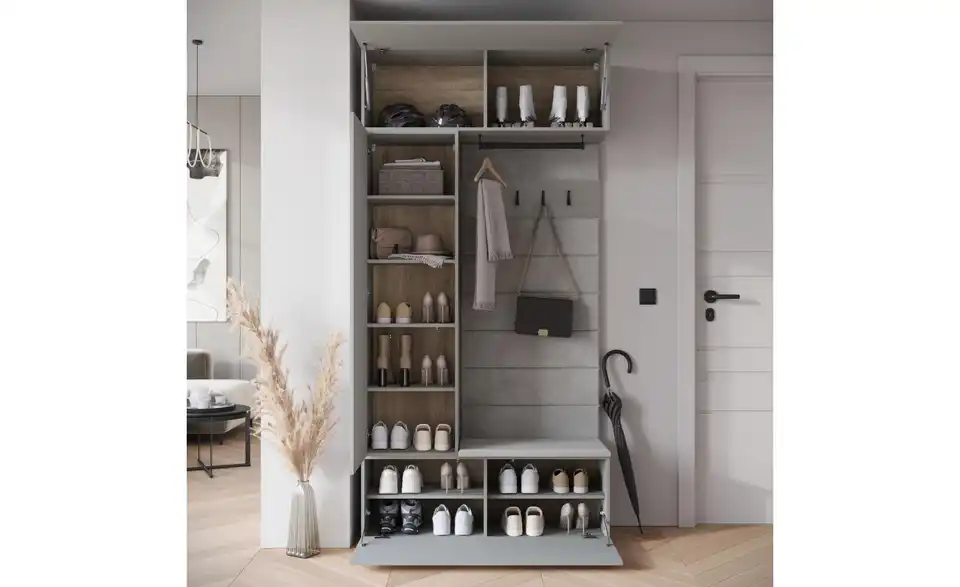 Garderobe Tejo, geöffnet