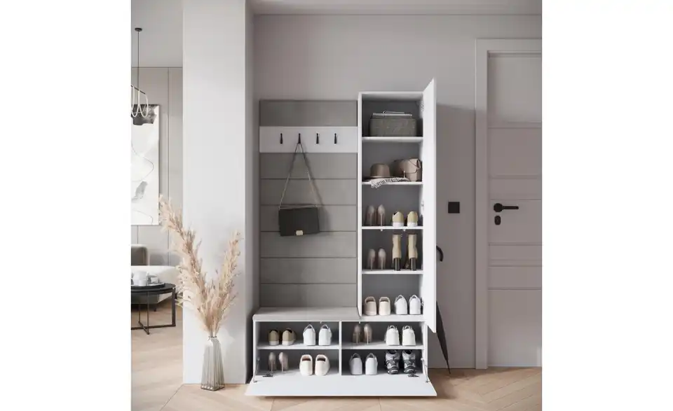 Garderobe Tejo, geöffnet