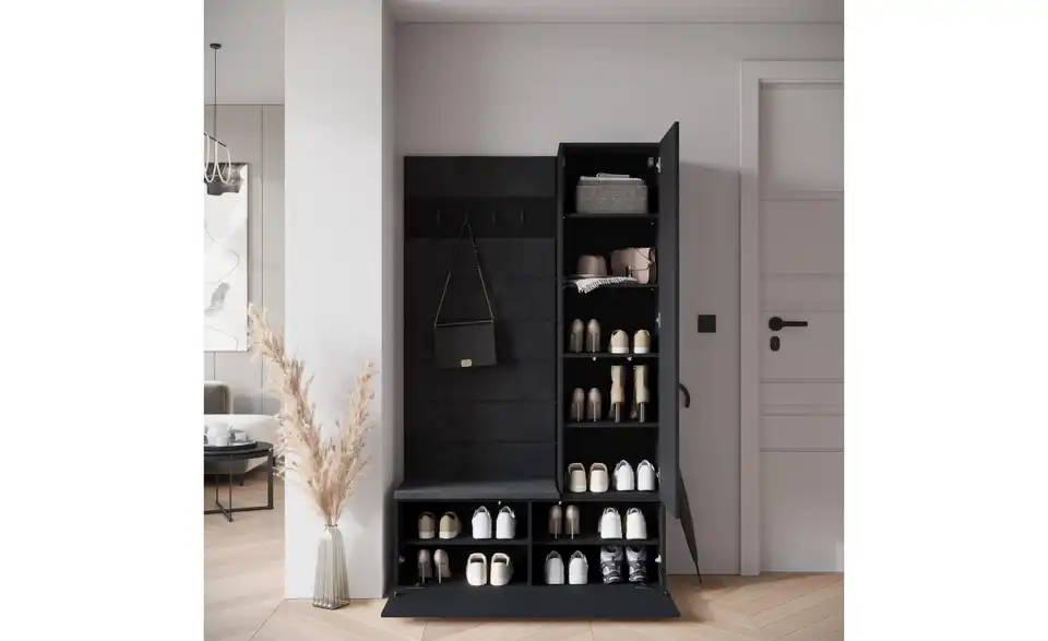 Garderobe Tejo, geöffnet