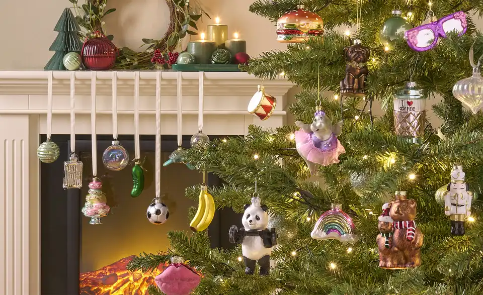 HOME STORY Weihnachtsbaumschmuck Panda, in Wohnsituation