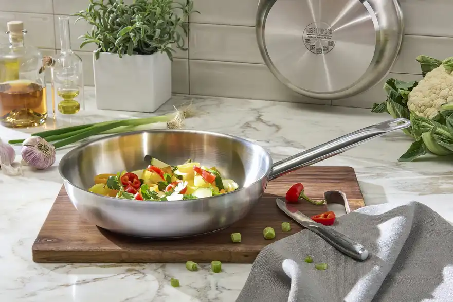 Meisterkoch Edelstahlpfanne tief Ø 28 cm CELSUS, in Wohnsituation