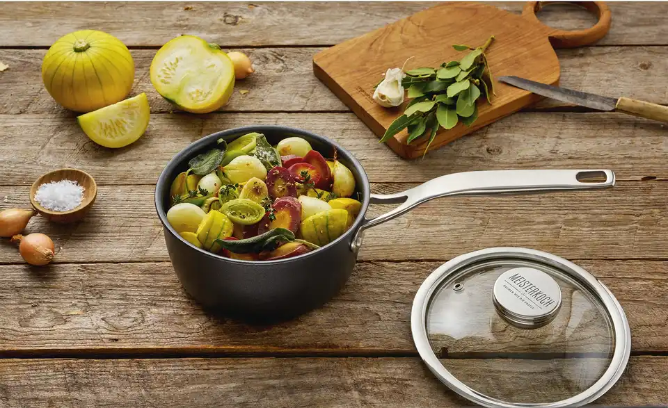 Meisterkoch Kasserolle LOTUS, in Wohnsituation