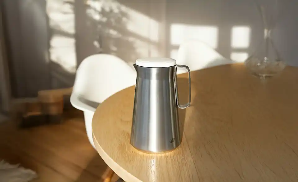 alfi Isolierkanne DRIVE!, in Wohnsituation