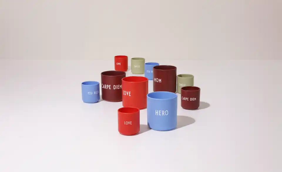 DESIGN LETTERS Becher, in Wohnsituation