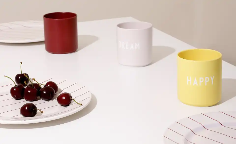 DESIGN LETTERS Becher, in Wohnsituation