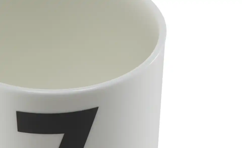 DESIGN LETTERS Buchstabenbecher, Detailansicht
