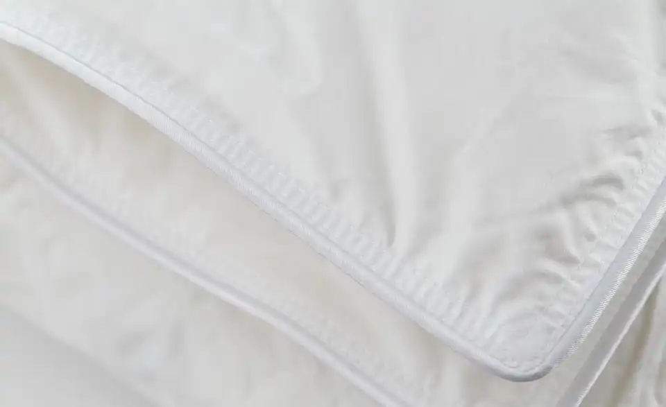 Dunlopillo Dauneneinziehdecke Balance, Naht