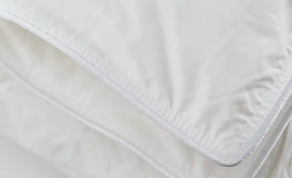 Dunlopillo Dauneneinziehdecke Balance, Naht