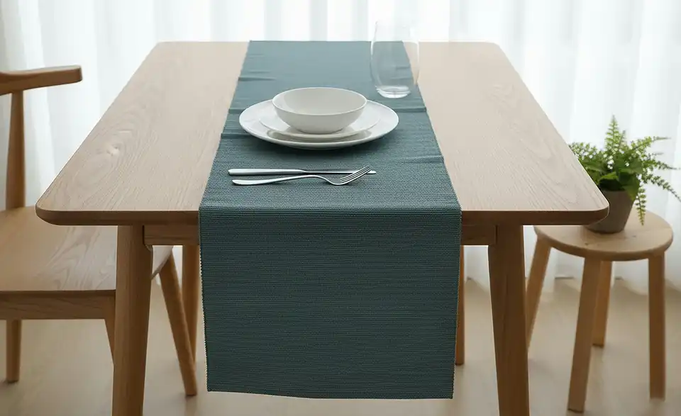 Como Green Tischläufer Bella, in Wohnsituation