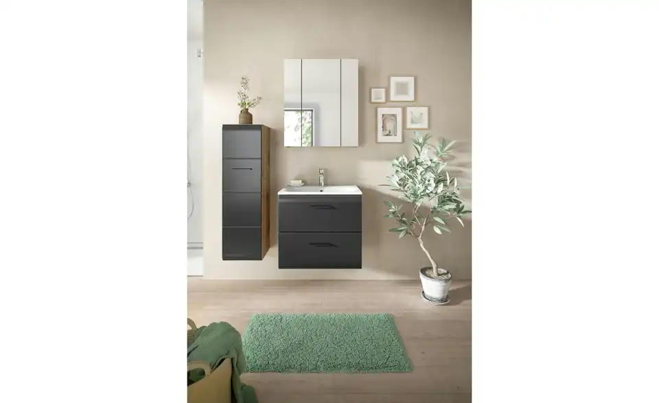 Badkombination, in Wohnsituation