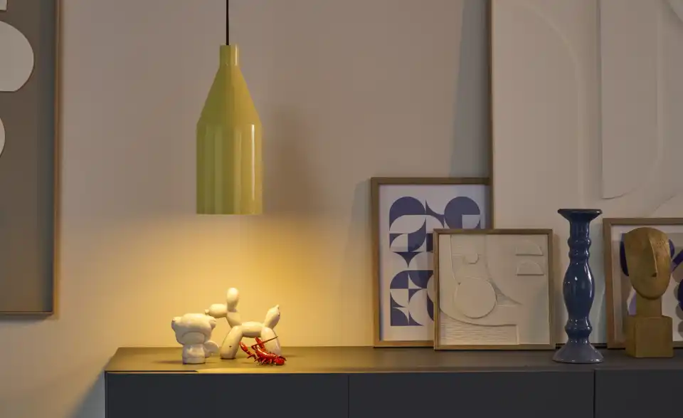 Pendelleuchte Tube, in Wohnsituation