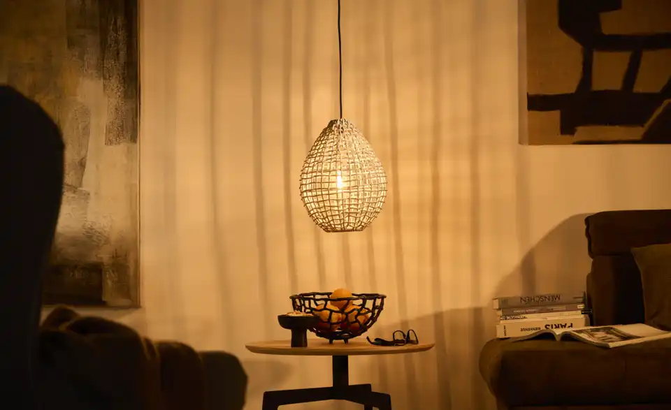 Pendelleuchte Basket, in Wohnsituation