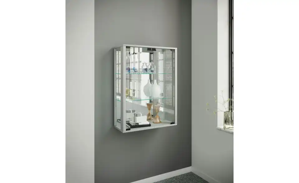 Hängevitrine Udina, in Wohnsituation